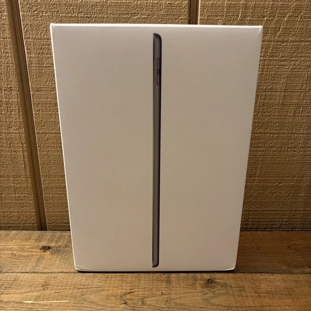 iPad 9th Generation Wi-Fi 64GB Space Gray (EMPTY BOX ONLY)